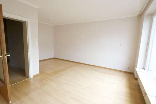Wohnzimmer - Reihenmittelhaus in 24107 Kiel mit 68m² kaufen