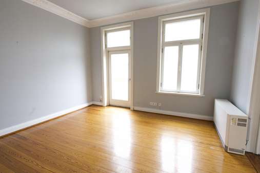 Esszimmer - Sonstige in 24103 Kiel mit 861m² als Kapitalanlage kaufen