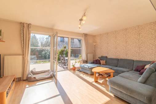 sonniges Wohnzimmer - Reihenendhaus in 24211 Preetz mit 91m² kaufen