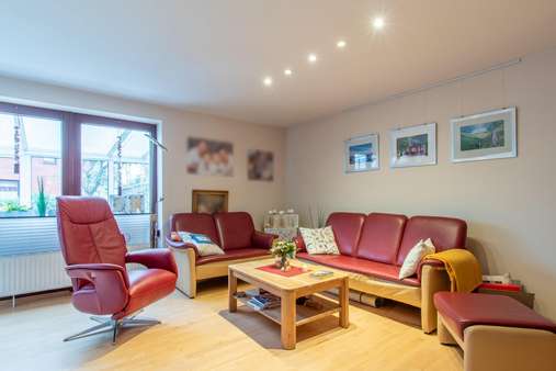 Wohn- und Esszimmer mit Küche - Einfamilienhaus in 24232 Schönkirchen mit 117m² kaufen