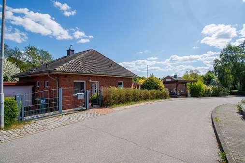 Frontansicht - Bungalow in 24257 Köhn mit 76m² kaufen
