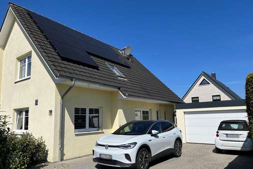 Auffahrt - Einfamilienhaus in 24620 Bönebüttel mit 153m² kaufen
