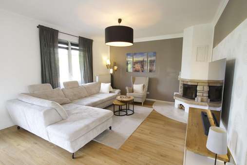 Wohnzimmer - Einfamilienhaus in 24620 Bönebüttel mit 153m² kaufen