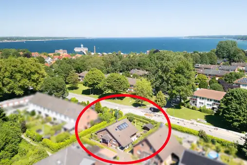 Solider Bungalow im Blumenparadies