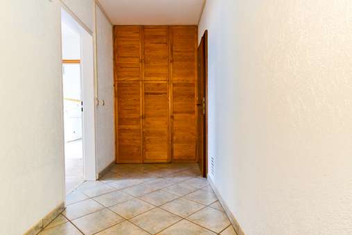 Eingangsflur - Etagenwohnung in 24109 Kiel mit 98m² kaufen