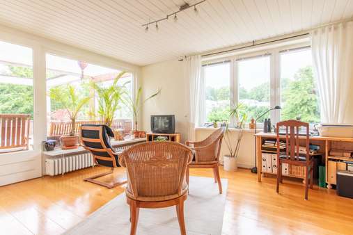 Wohn- und Esszimmer Wohn- und Esszimmer - Etagenwohnung in 24113 Kiel mit 153m² kaufen