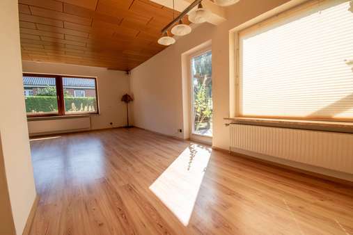 Wohnzimmer mit Essbereich Wohnzimmer mit Essbereich - Einfamilienhaus in 24340 Goosefeld mit 129m² kaufen