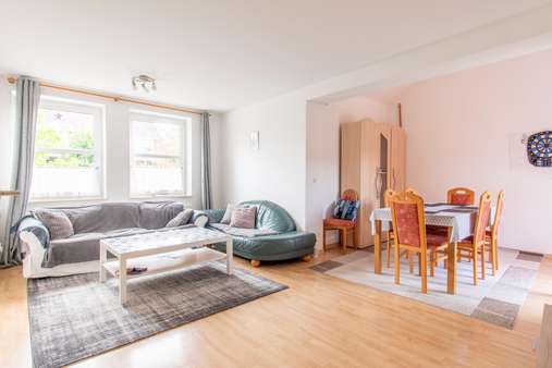 Wohn- und Esszimmer Wohn- und Esszimmer - Maisonette-Wohnung in 24226 Heikendorf mit 81m² kaufen