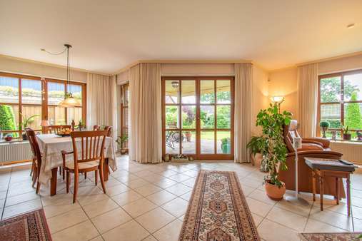 Wohn- und Esszimmer - Einfamilienhaus in 24594 Nindorf mit 149m² kaufen