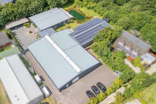 Luftbildaufnahme - Halle in 24229 Dänischenhagen mit 184m² kaufen