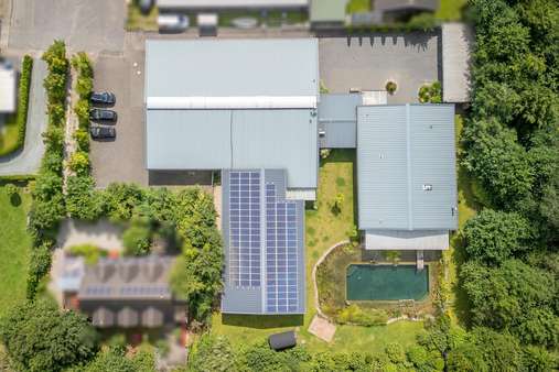 Luftbildaufnahme - Halle in 24229 Dänischenhagen mit 184m² kaufen