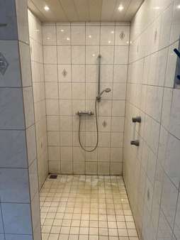Badezimmer - Doppelhaushälfte in 24601 Wankendorf mit 73m² kaufen