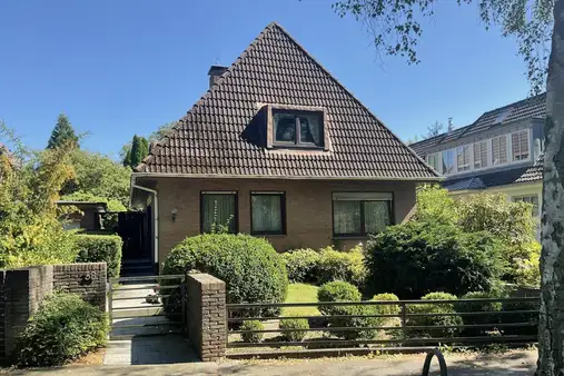 Großzügiges Einfamilienhaus in begehrter Lage