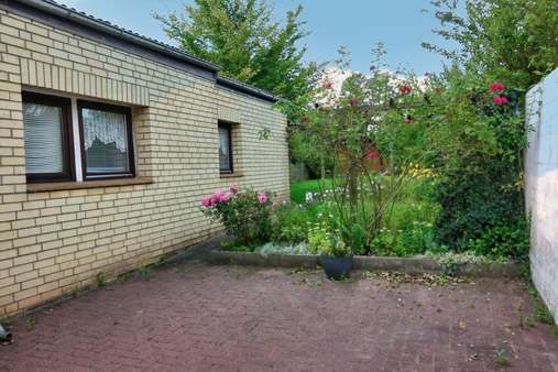 Geschützter Innenhof Geschützter Innenhof - Doppelhaushälfte in 24148 Kiel mit 75m² kaufen