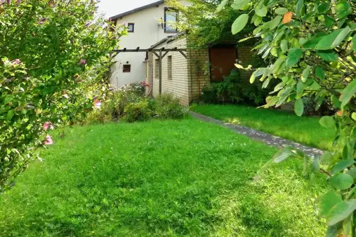 Ruhige Stadtlage mit Sanierungsbedarf!