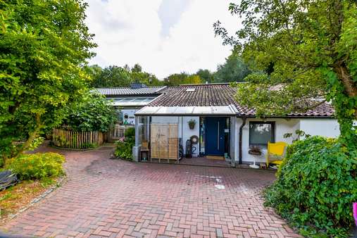 Haus 2 - Eingang - Zweifamilienhaus in 24107 Kiel mit 340m² kaufen