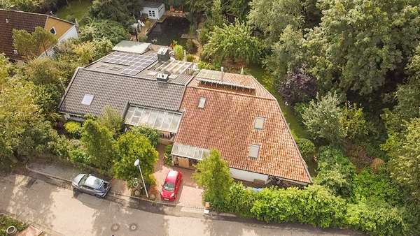 Luftaufnahme - Zweifamilienhaus in 24107 Kiel mit 340m² kaufen
