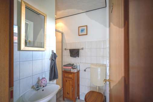 Duschbad im Erdgeschoss Duschbad im Erdgeschoss - Reihenendhaus in 24222 Schwentinental mit 93m² kaufen