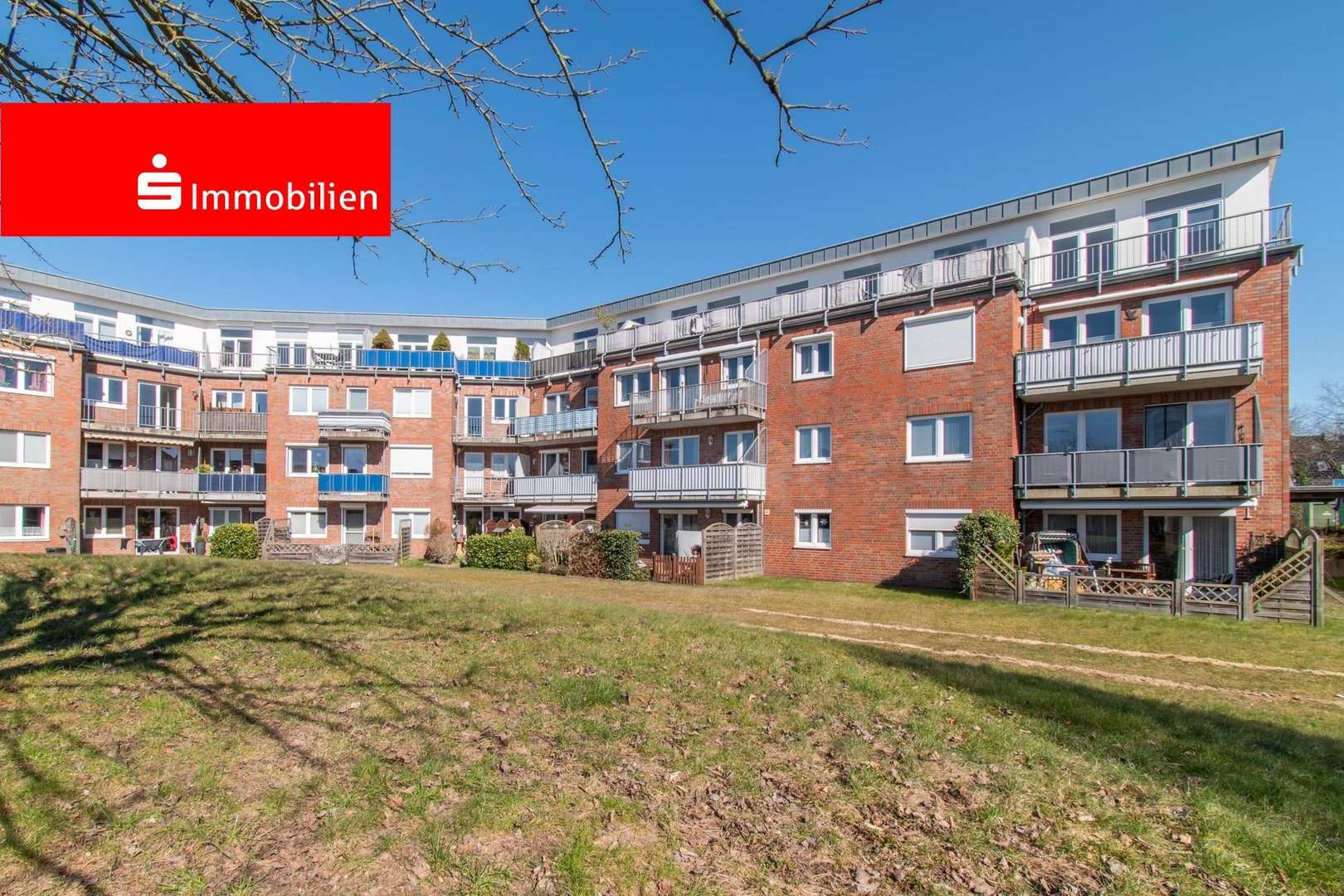 Hausansicht Hausansicht - Etagenwohnung in 24223 Schwentinental mit 109m² kaufen