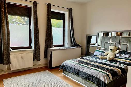 Schlafzimmer (Zimmer 2) - Erdgeschosswohnung in 24113 Kiel mit 73m² kaufen