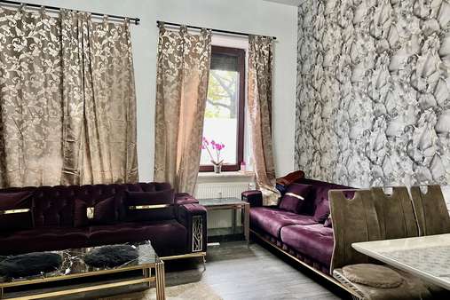 Wohnzimmer (Zimmer 1) - Erdgeschosswohnung in 24113 Kiel mit 73m² kaufen