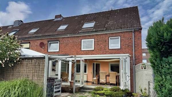 Rückansicht - Reihenendhaus in 24146 Kiel mit 134m² kaufen
