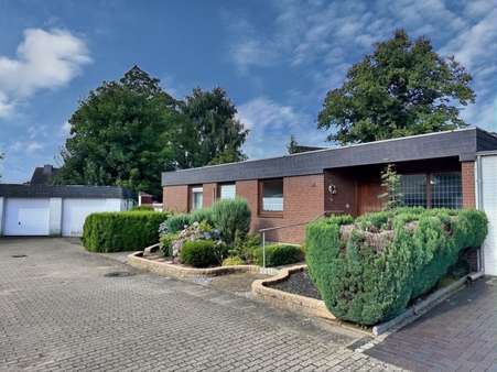 Objektansicht Objektansicht - Einfamilienhaus in 24536 Neumünster mit 121m² kaufen