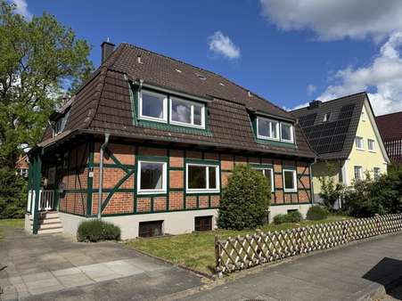 Straßenansicht Straßenansicht - Mehrfamilienhaus in 24111 Kiel mit 219m² kaufen