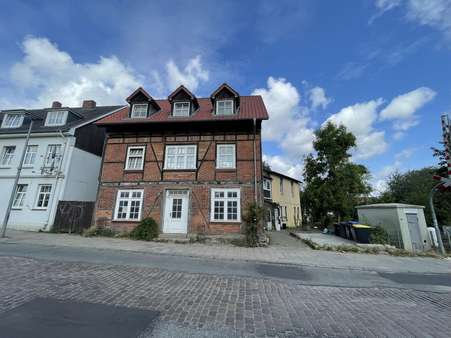 Ansicht - Mehrfamilienhaus in 23701 Eutin mit 190m² kaufen