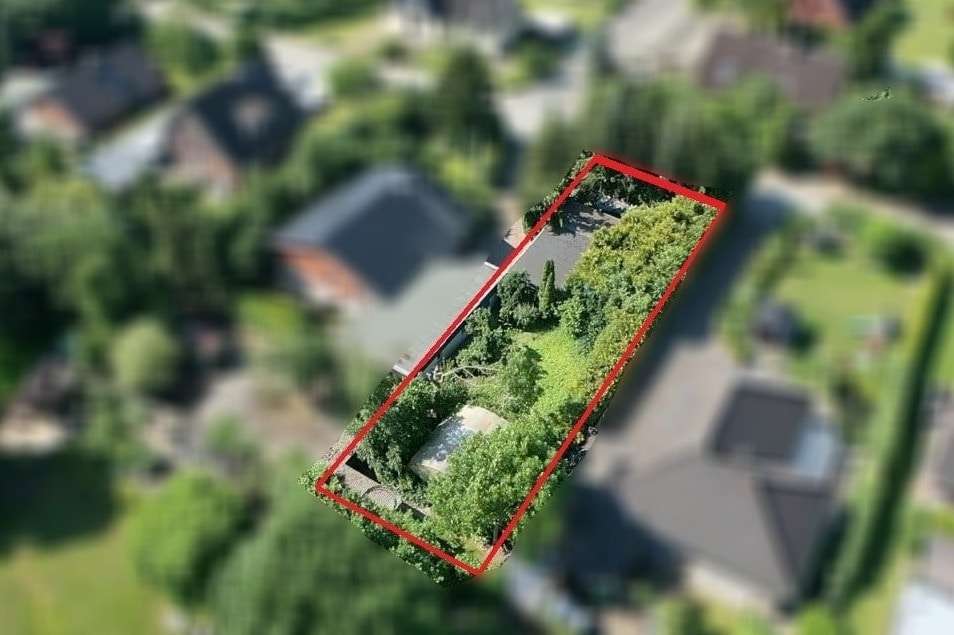 grobe Einzeichnung Luftbild - Grundstück in 23701 Süsel mit 661m² kaufen