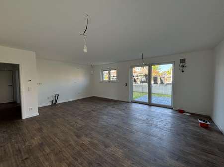 Wohn- und Essbereich - Erdgeschosswohnung in 22848 Norderstedt mit 84m² als Kapitalanlage kaufen