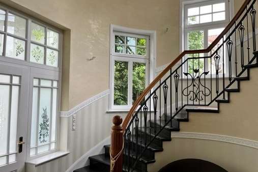 Eingangsbereich mit Treppe - Einfamilienhaus in 23843 Bad Oldesloe mit 267m² kaufen