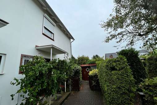 Außenansicht - Reihenendhaus in 24558 Henstedt-Ulzburg mit 83m² kaufen