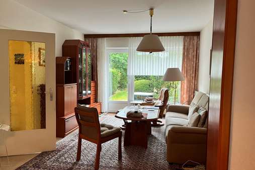 Wohnzimmer - Reihenendhaus in 24558 Henstedt-Ulzburg mit 83m² kaufen