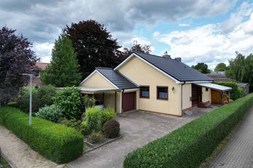 Außenansicht - Einfamilienhaus in 22889 Tangstedt mit 86m² kaufen