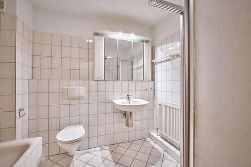 Badezimmer - Etagenwohnung in 22145 Hamburg mit 102m² kaufen