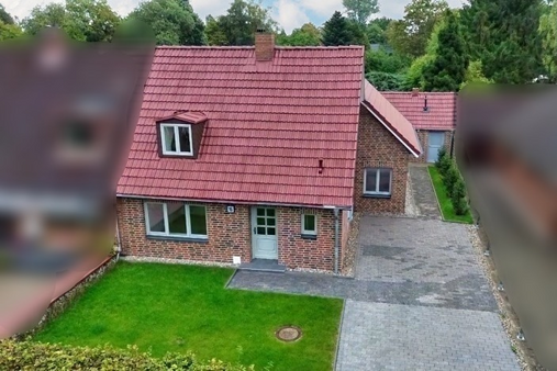Vordere Hausseite - Doppelhaushälfte in 22523 Hamburg mit 149m² kaufen
