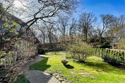 Blick in den Garten - Einfamilienhaus in 21481 Lauenburg mit 149m² kaufen