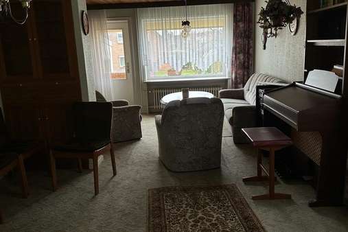 Wohnzimmer EG rechts - Zweifamilienhaus in 23611 Bad Schwartau mit 187m² kaufen