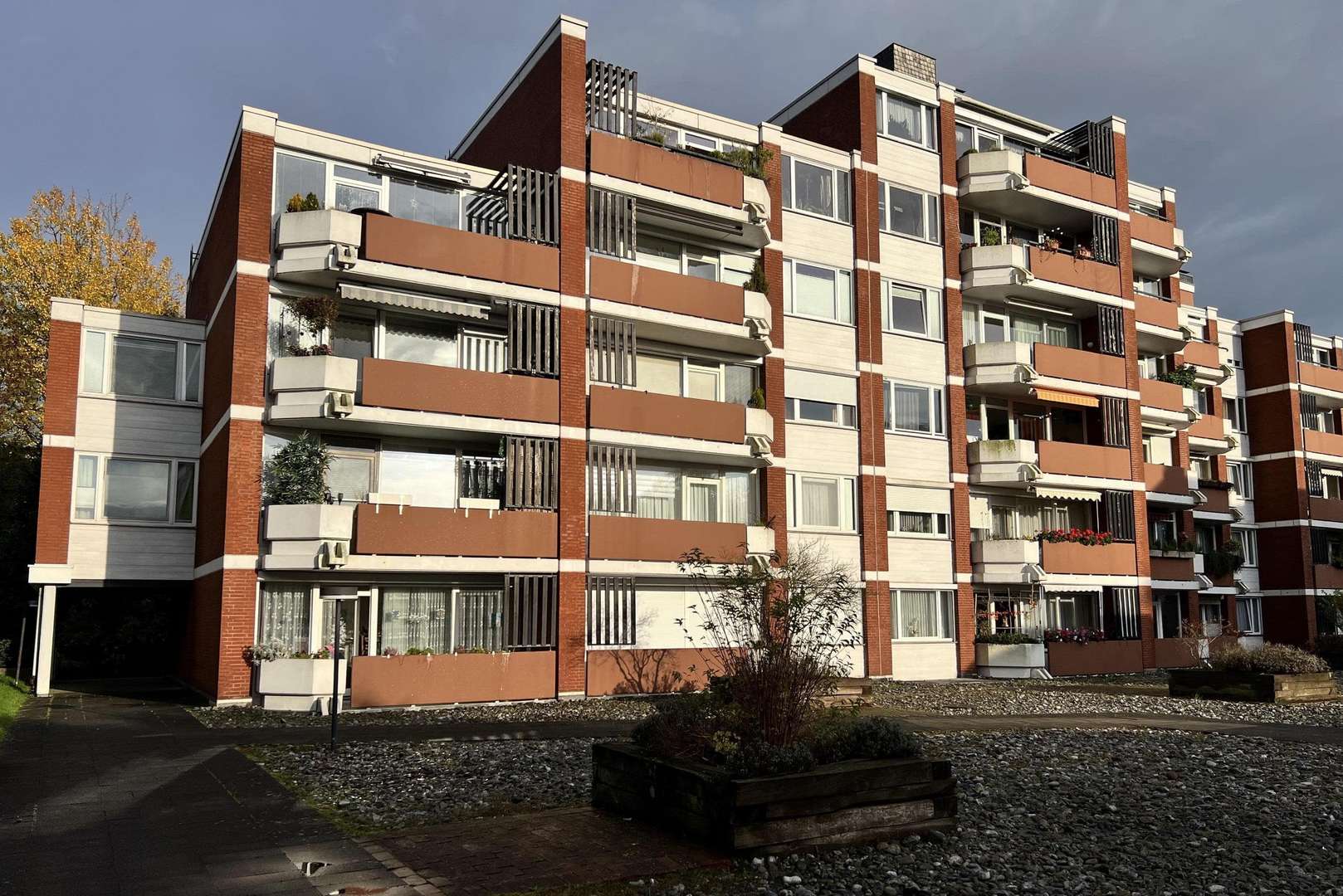 Außenansicht Außenansicht - Etagenwohnung in 23556 Lübeck mit 64m² kaufen