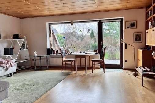 Wohnzimmer - Doppelhaushälfte in 23843 Bad Oldesloe mit 94m² kaufen