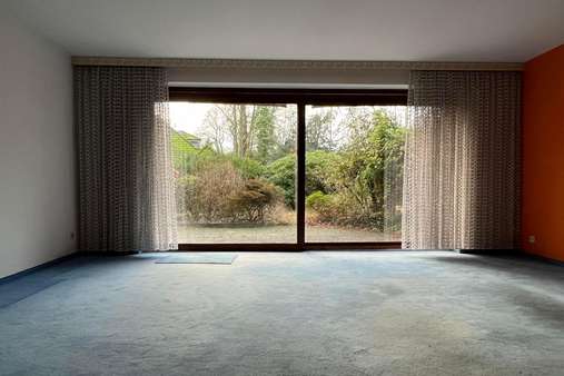 Wohnzimmer - Reihenendhaus in 22850 Norderstedt mit 168m² kaufen