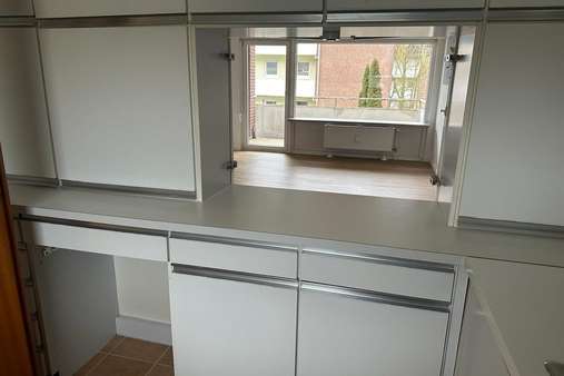 Küche mit Durchreiche - Etagenwohnung in 23730 Neustadt mit 60m² kaufen