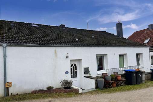 Ansicht - Zweifamilienhaus in 23689 Pansdorf mit 183m² kaufen
