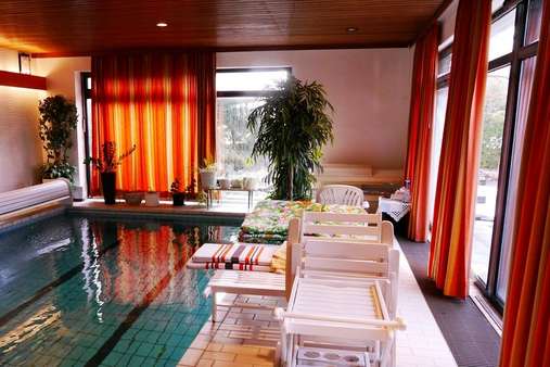 Schwimmbad - Einfamilienhaus in 26131 Oldenburg mit 270m² kaufen