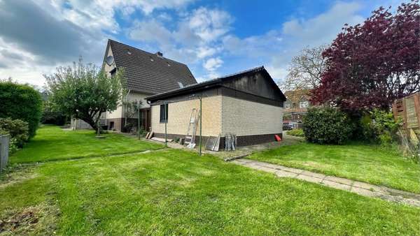 Blick aus dem Garten - Einfamilienhaus in 22885 Barsbüttel mit 121m² kaufen