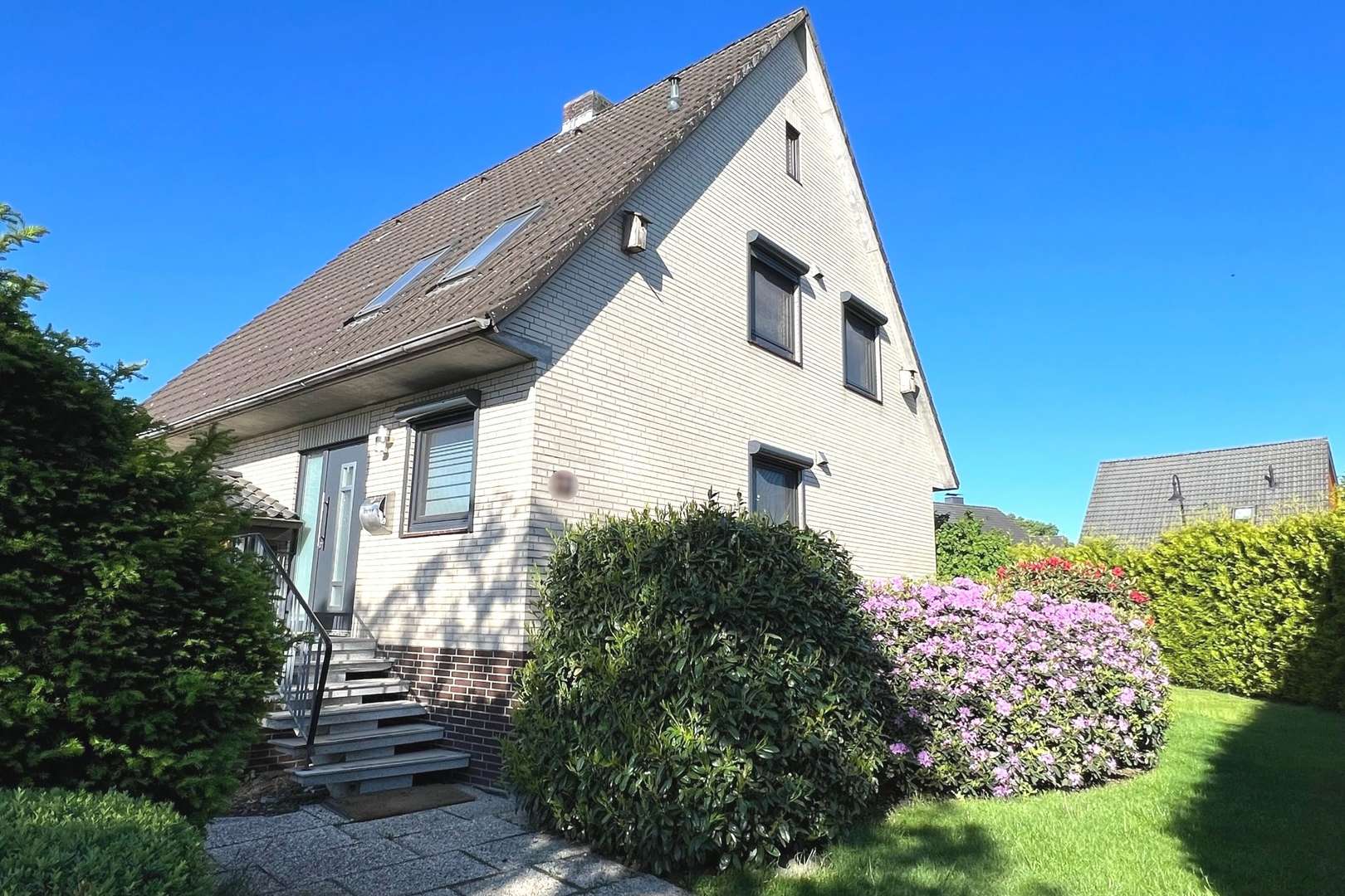 Vorderansicht - Einfamilienhaus in 22885 Barsbüttel mit 121m² kaufen