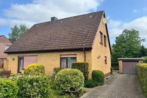 Interessantes Einfamilienhaus mit Garage