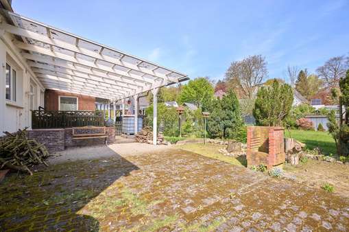 Überdachte Terrasse - Doppelhaushälfte in 23611 Bad Schwartau mit 95m² kaufen