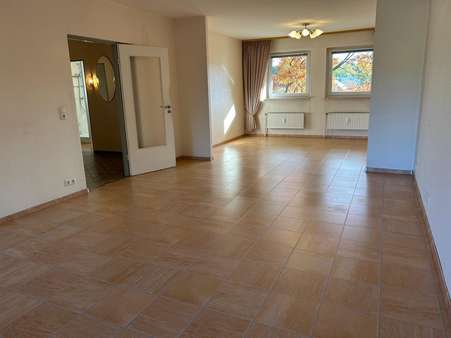 null - Etagenwohnung in 23611 Bad Schwartau mit 99m² kaufen